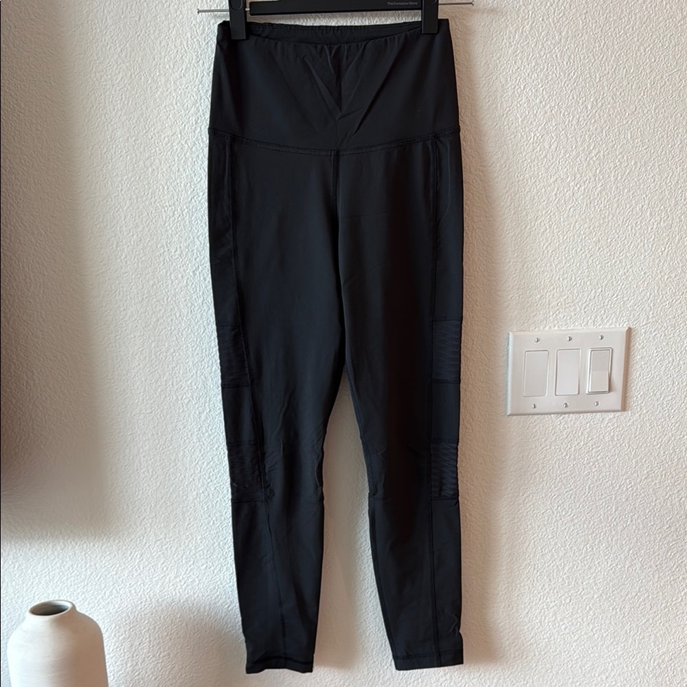 Reebok Black Leggings Sleek Fitted Design